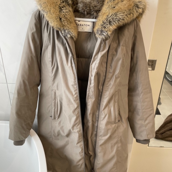 Aritzia Babaton beige size M parka - Picture 2 of 6